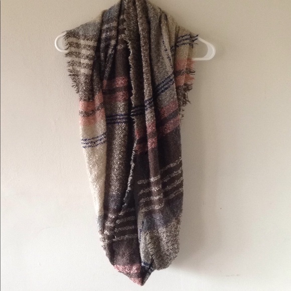 Knit Infinity Scarf - Picture 2 of 4